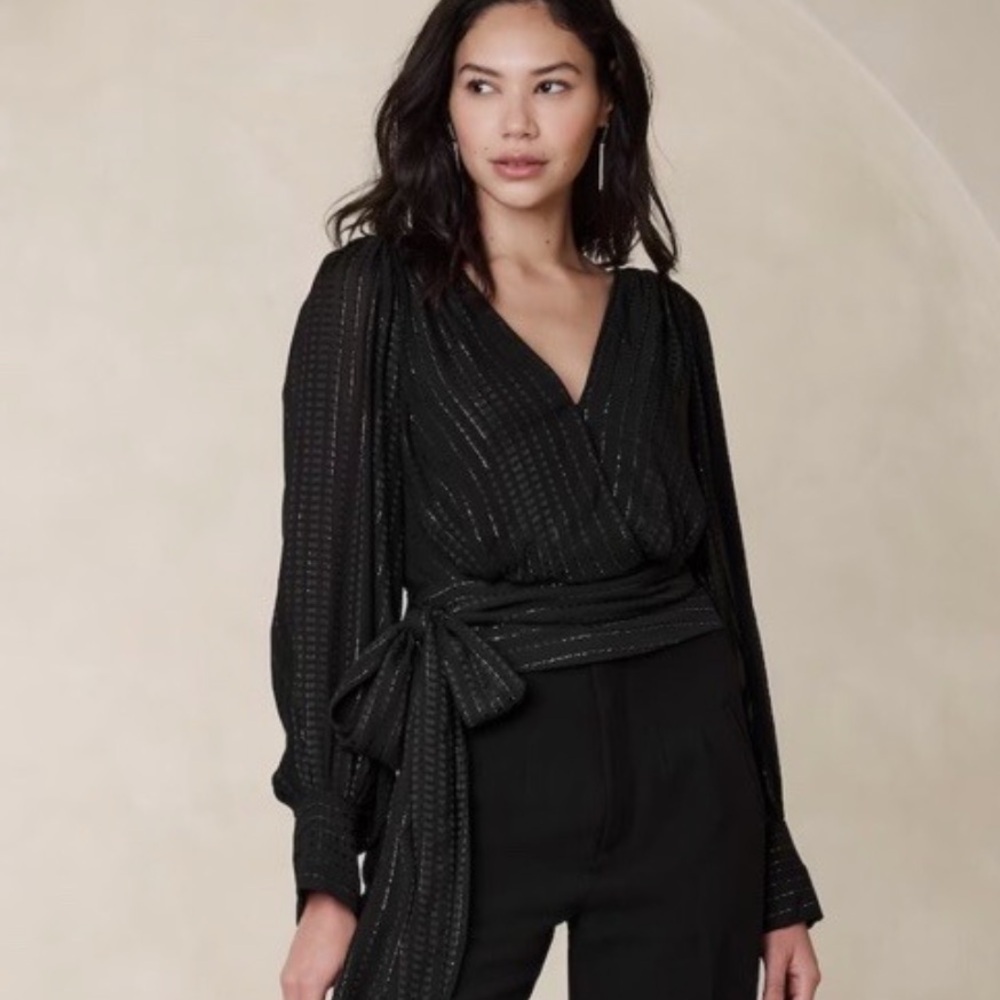 Banana Republic Top Women’s 4 metallic balloon sleeve blouse Crop Black N